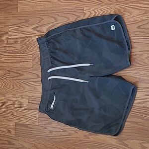 Vuori Mens Banks Shorts